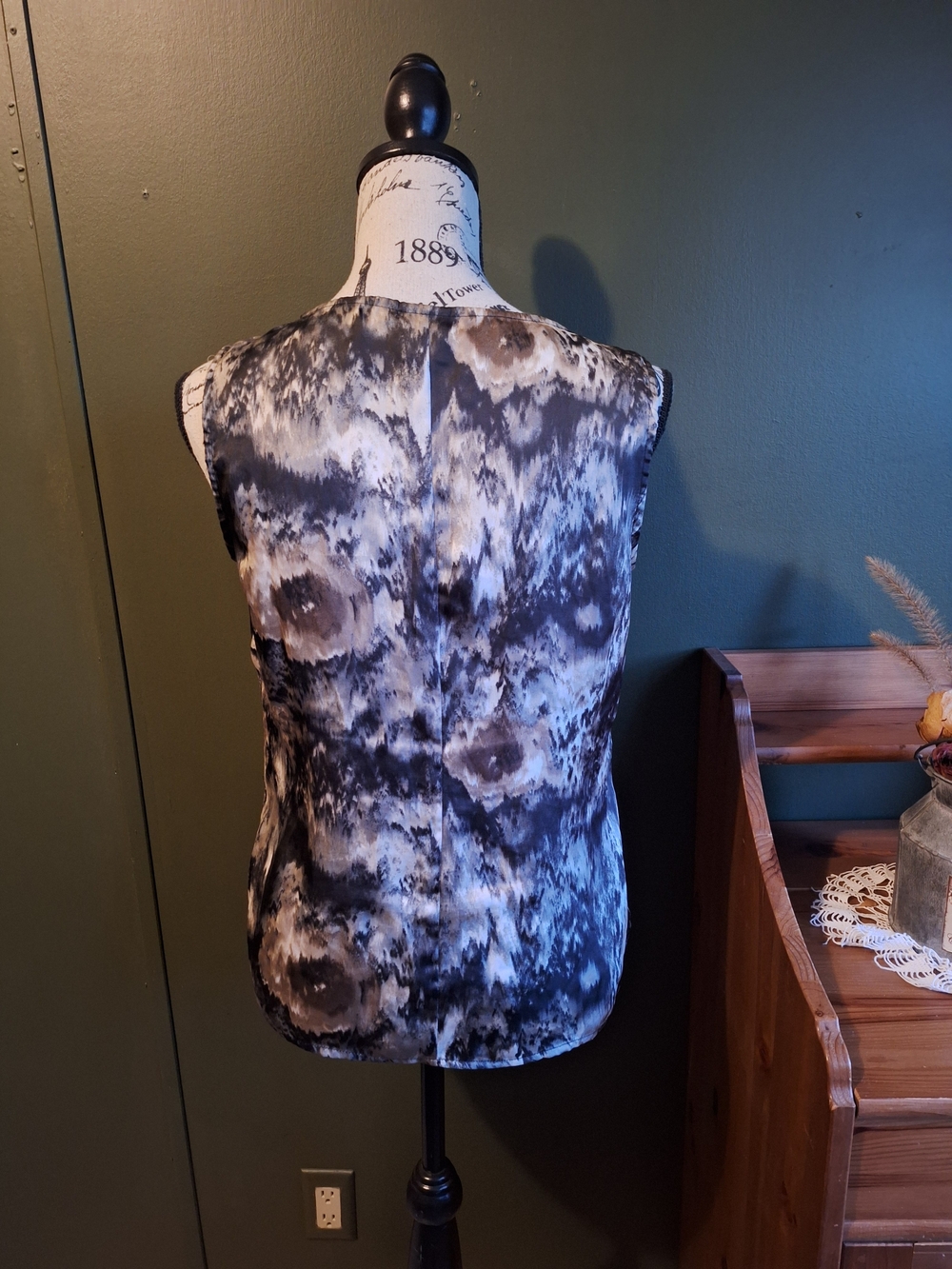 🌸Sharon Young Neutral Multi Tie-Dye Sleeveless Camisole - Picture 3 of 6